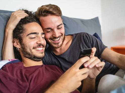Building Connections: Gay Sexting Guide